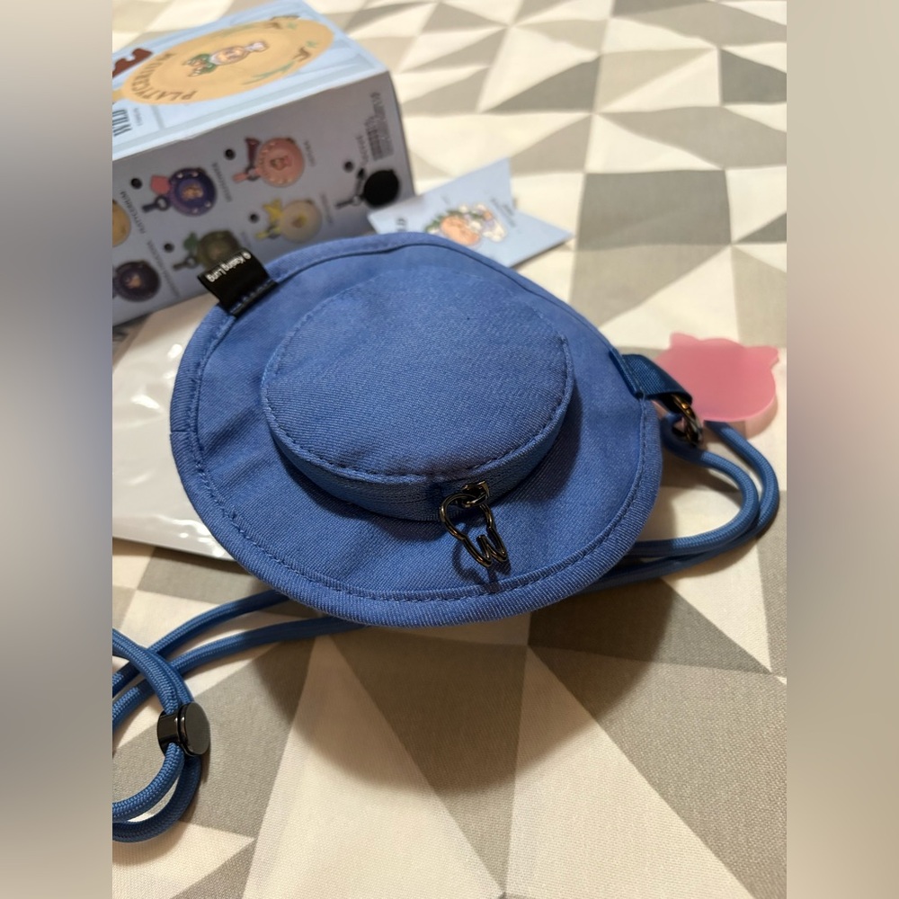 POP MART Labubu The Monsters Fall in the Wild series bucket hat mini bag - Picture 5 of 7